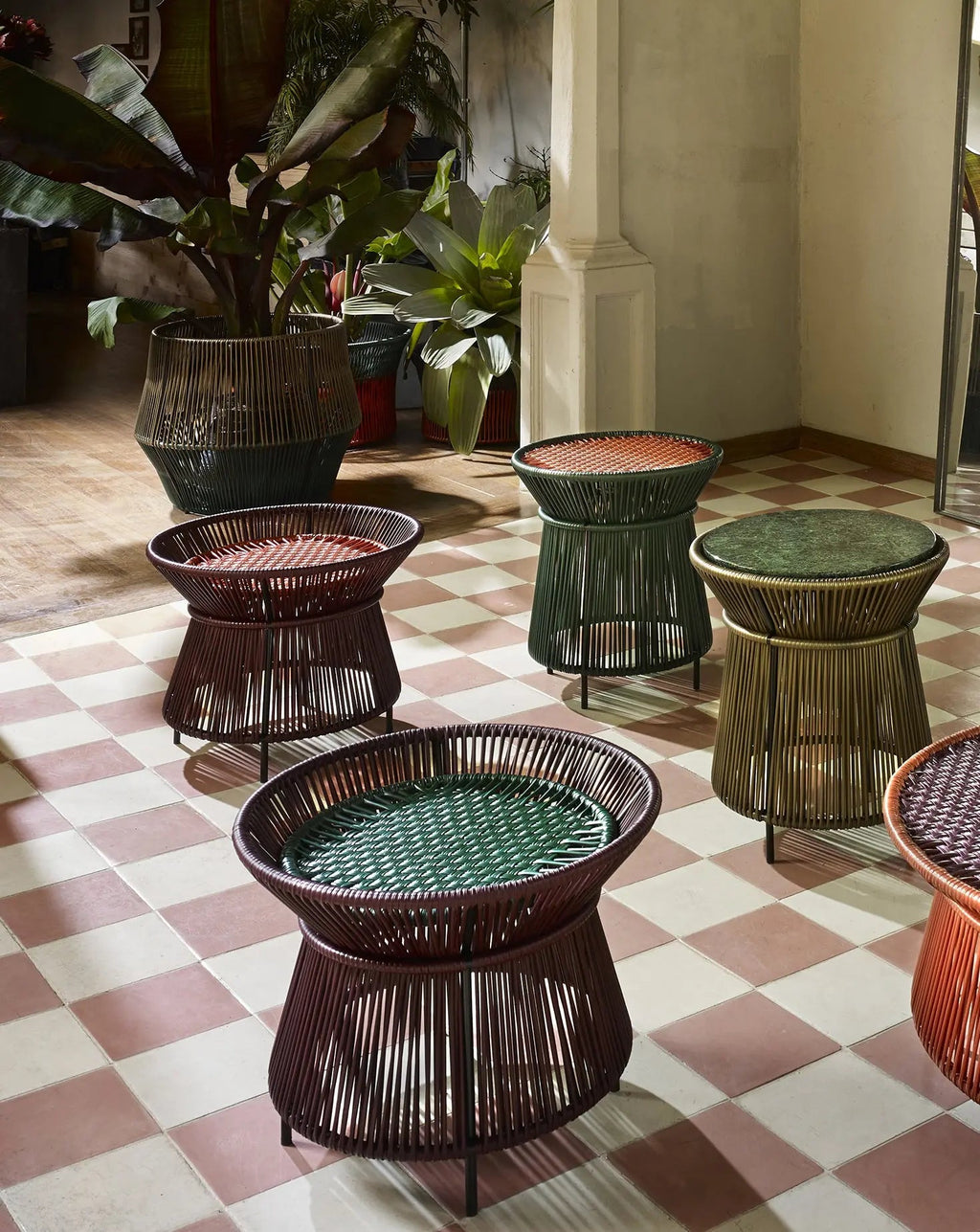 Caribe Chic Black Red Basket Table